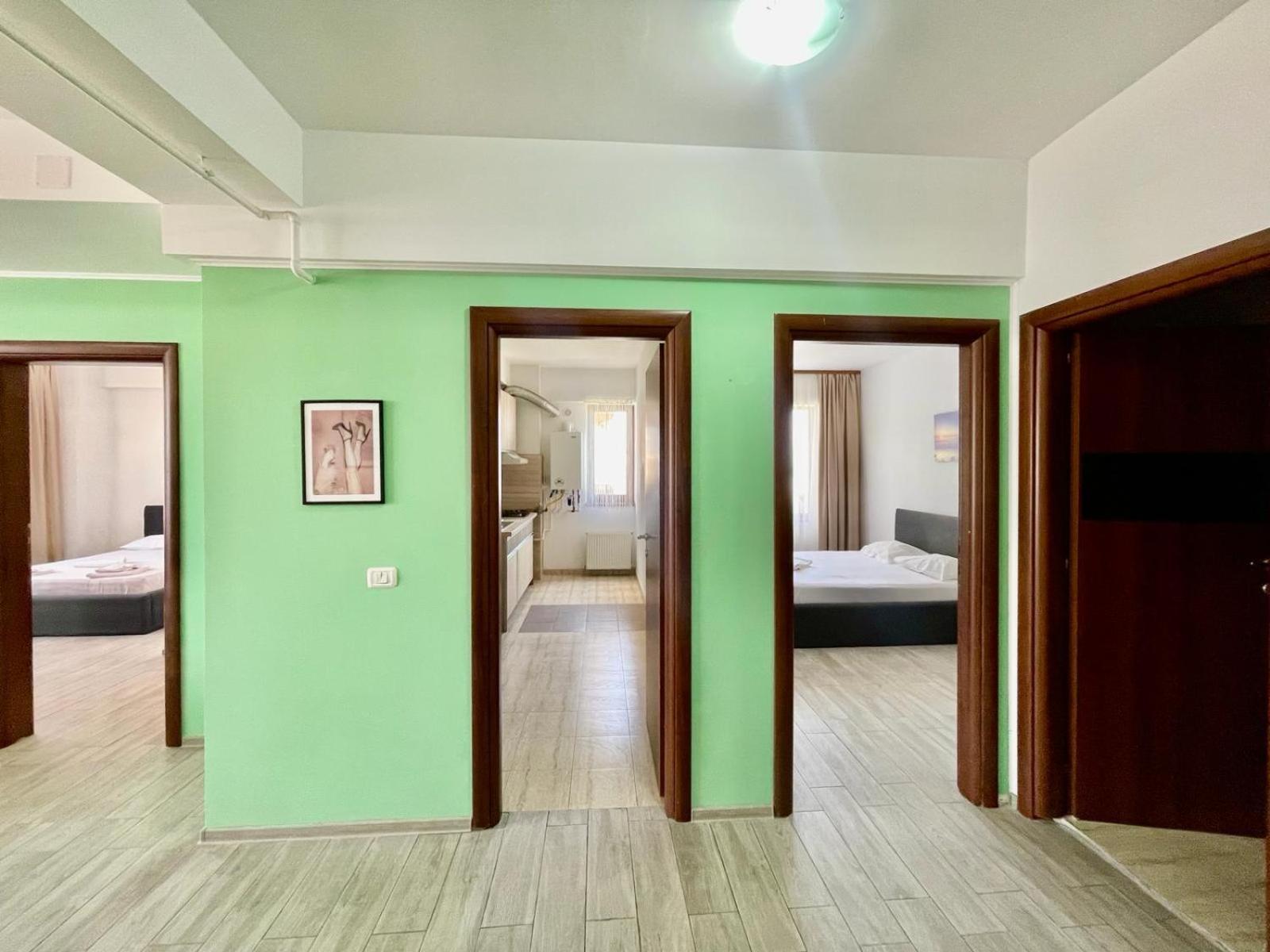 Summerland Apartmants Mamaia Nord Apartamento Exterior foto