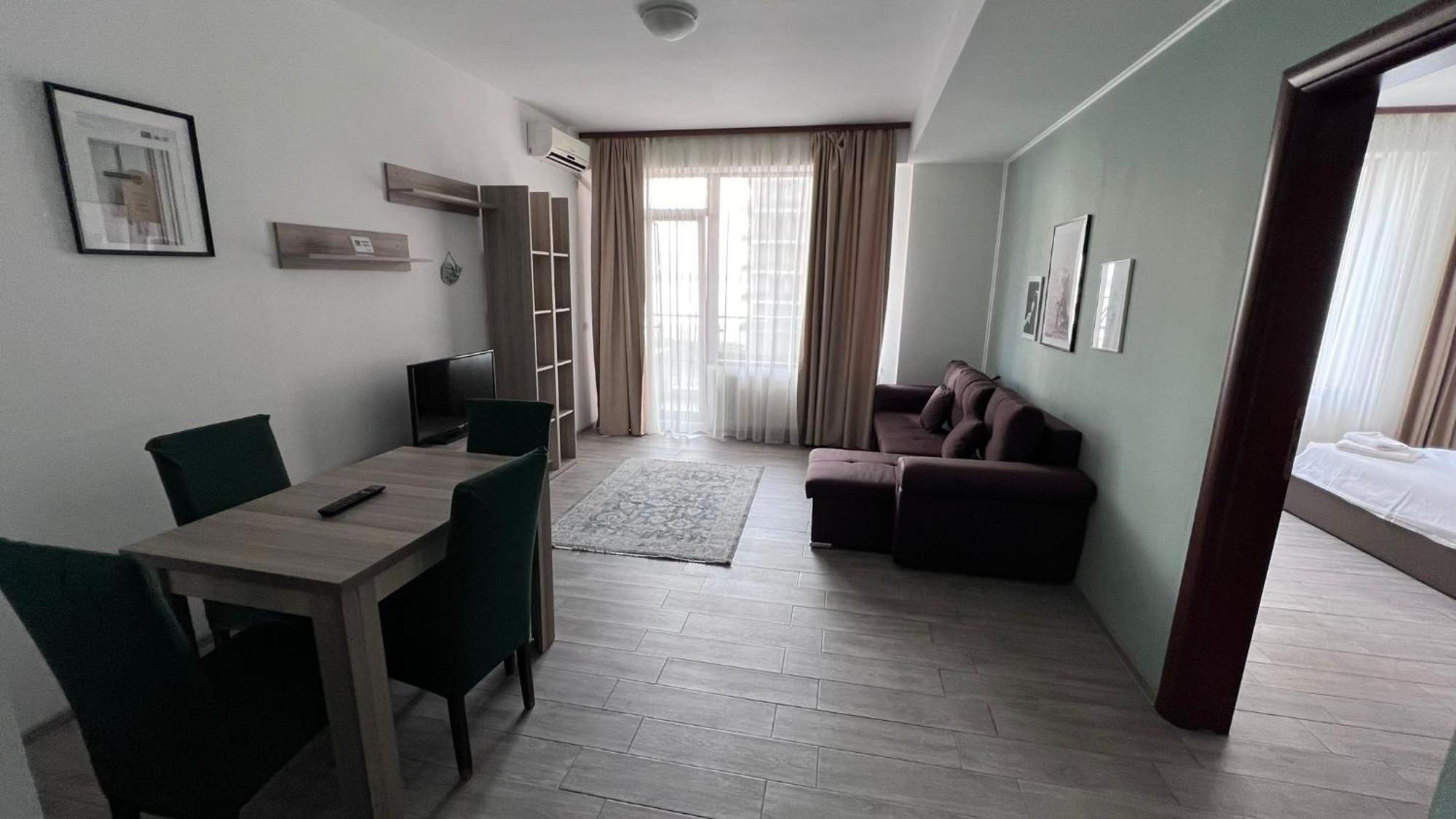 Summerland Apartmants Mamaia Nord Apartamento Exterior foto