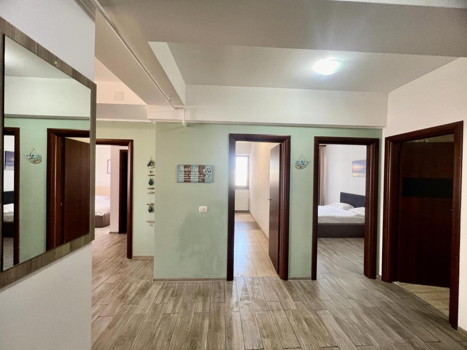 Summerland Apartmants Mamaia Nord Apartamento Exterior foto