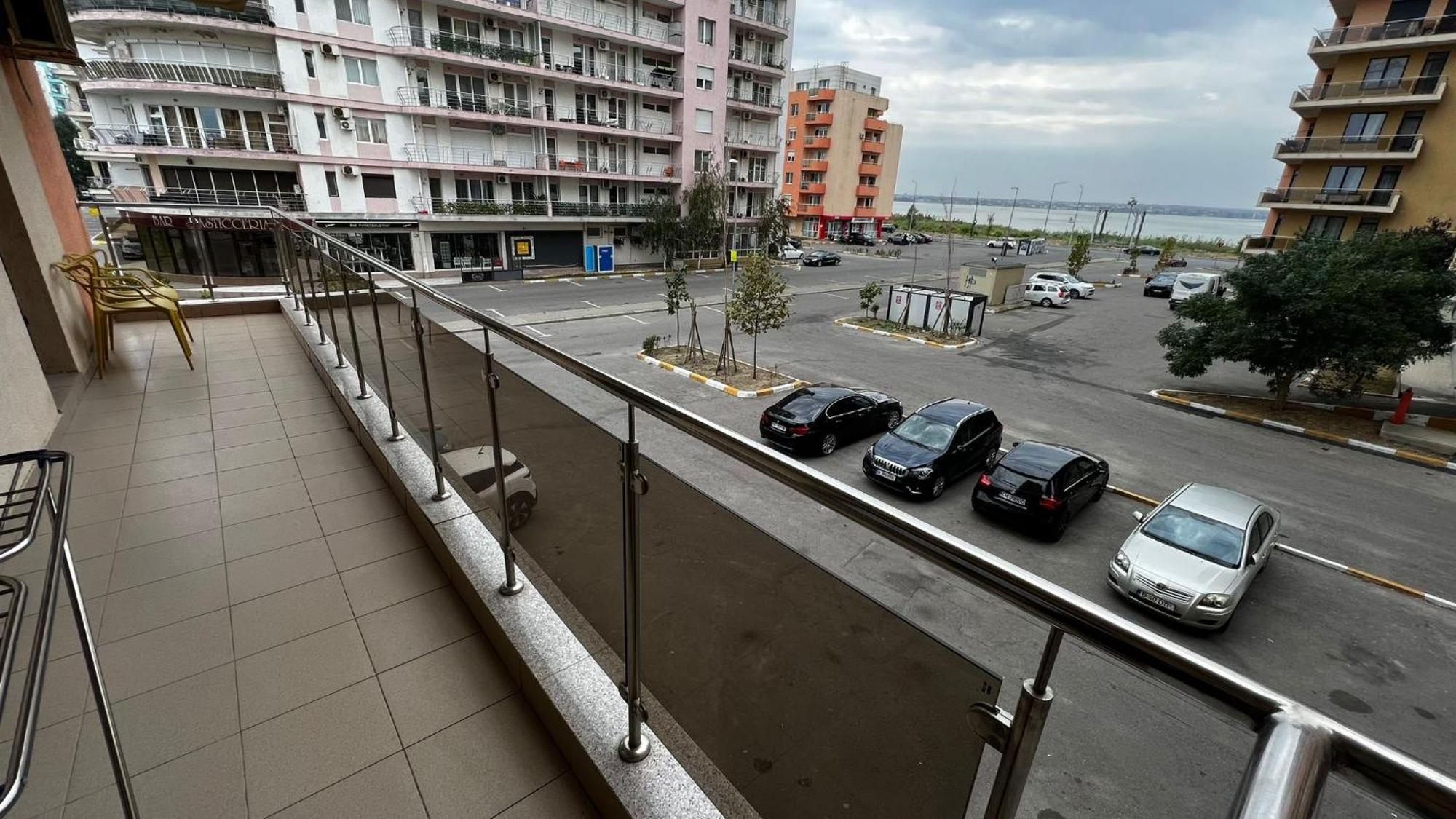 Summerland Apartmants Mamaia Nord Apartamento Exterior foto