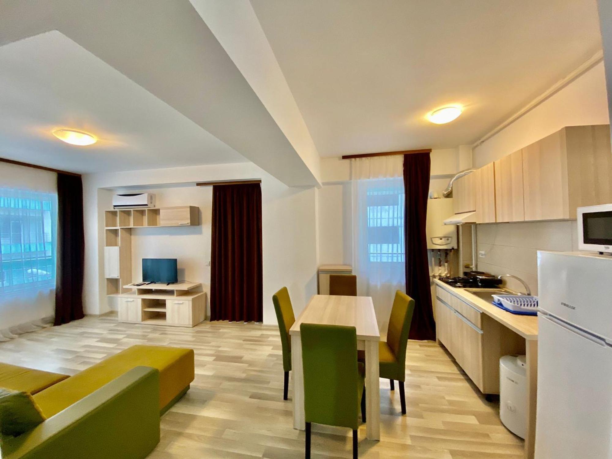 Summerland Apartmants Mamaia Nord Apartamento Exterior foto