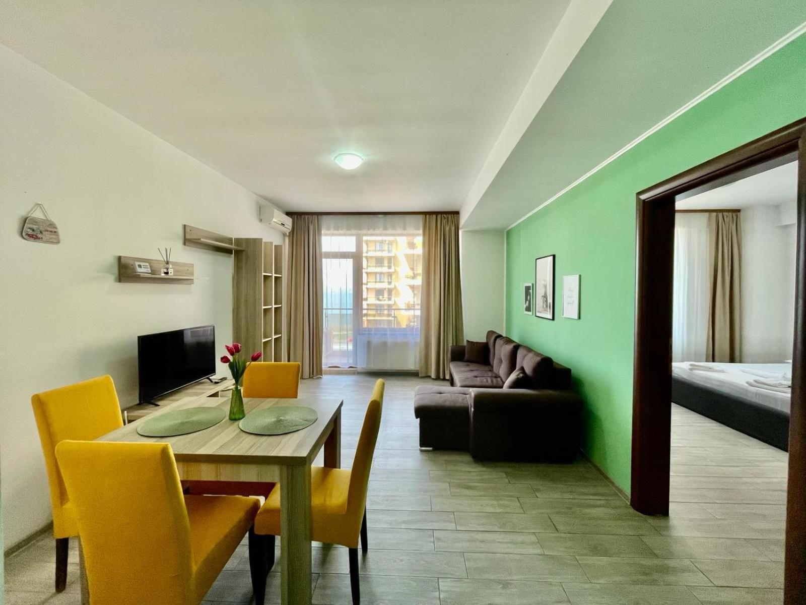Summerland Apartmants Mamaia Nord Apartamento Exterior foto