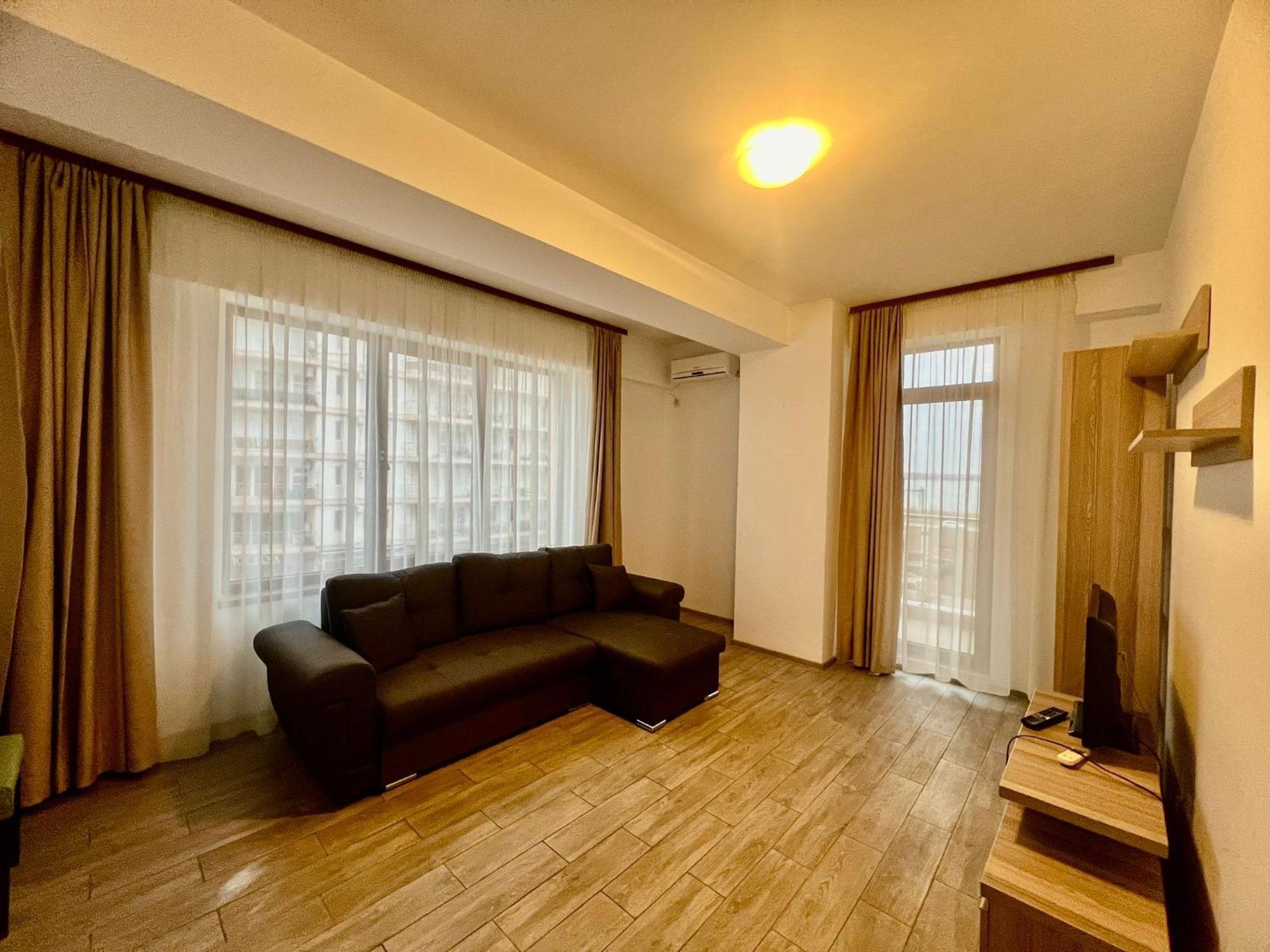Summerland Apartmants Mamaia Nord Apartamento Exterior foto